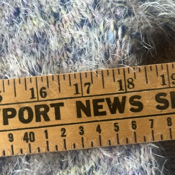 Lou & Grey Speckled Cream and Gray Sweater size Small - Picture 11 of 11